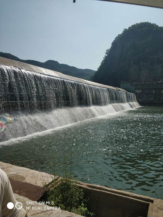 鞍山市天乙门窗无限公司构造全部员工展开了每一年一度的“清冷夏季游”团建勾当(图7)